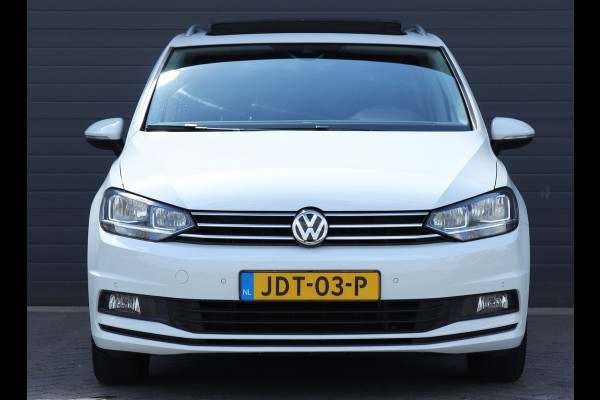 Volkswagen Touran 1.5 TSI 7 persoons / DSG automaat / Pano / Carplay