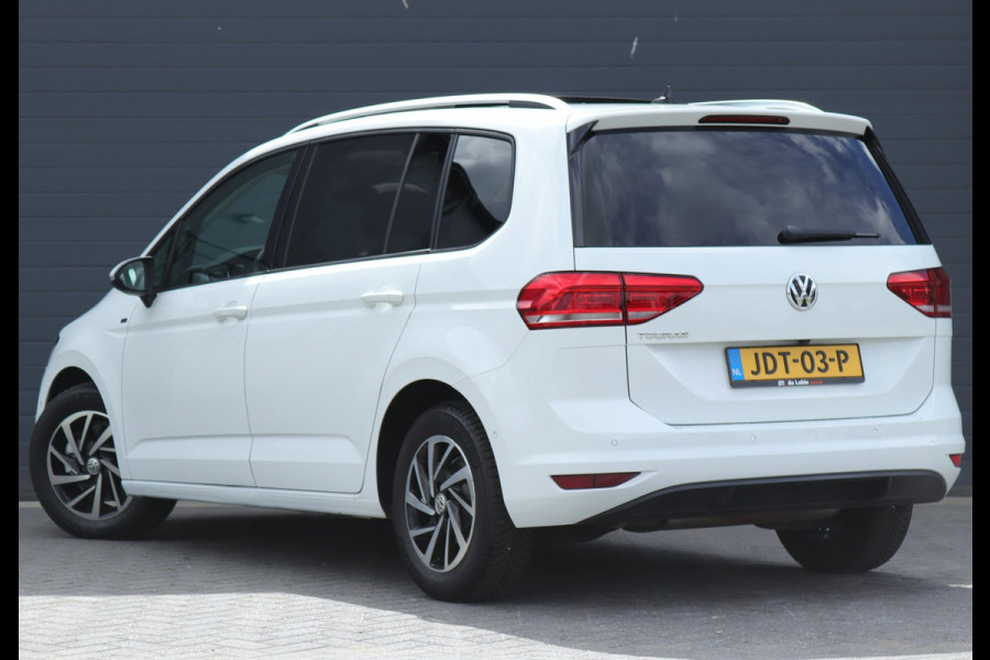 Volkswagen Touran 1.5 TSI 7 persoons / DSG automaat / Pano / Carplay