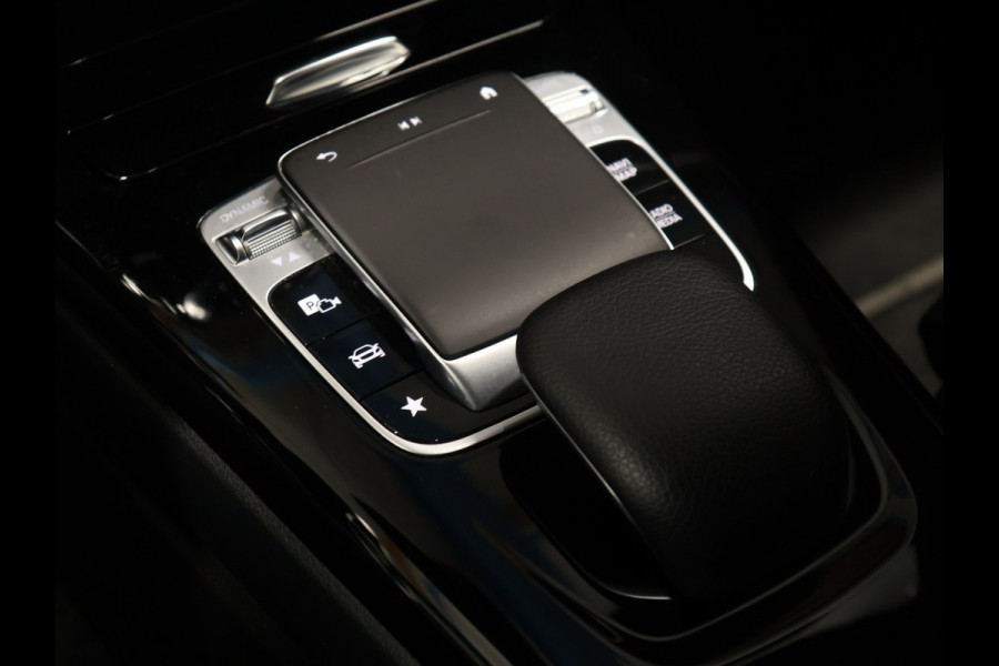 Mercedes-Benz A-Klasse 200 Business Solution [APPLE CARPLAY, ANDROID, STOELVERWARMING, CAMERA, PDC 360, DIGITAL DASH, CRUISE CONTROL, CLIMATE CONTROL, NIEUWSTAAT]