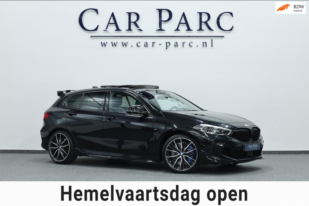 BMW 1-serie M135i xDrive 306+PK M-PERFORMANCE/LED/VIRTUAL/SFEER/PANO/LEER+S.VERWARMING/CAM/LMV/ACC/ECC/12 MND GARANTIE!