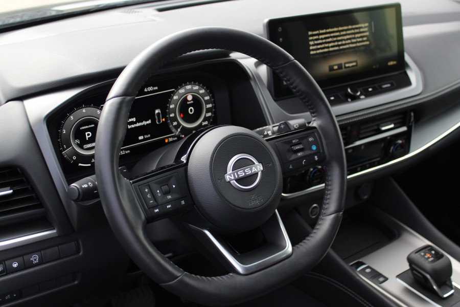 Nissan QASHQAI 1.3-158pk MHEV Xtronic N-Connecta AUTOMAAT ! Gun u het comfort en gemak van deze prachtige automaat ! Navigatie, Cruise Cntrl, Autm. airco dual, Camera, Dodehoek assist, Winter Pack, All Season banden, Digitaal dashboard, LED verlichting etc.