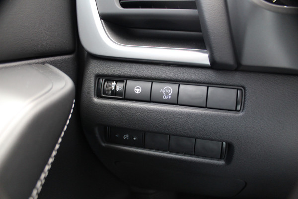 Nissan QASHQAI 1.3-158pk MHEV Xtronic N-Connecta AUTOMAAT ! Gun u het comfort en gemak van deze prachtige automaat ! Navigatie, Cruise Cntrl, Autm. airco dual, Camera, Dodehoek assist, Winter Pack, All Season banden, Digitaal dashboard, LED verlichting etc.