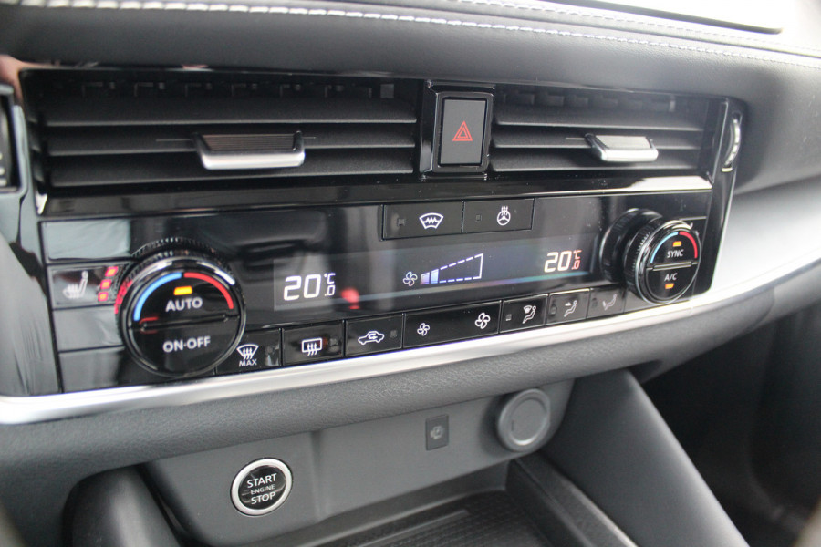 Nissan QASHQAI 1.3-158pk MHEV Xtronic N-Connecta AUTOMAAT ! Gun u het comfort en gemak van deze prachtige automaat ! Navigatie, Cruise Cntrl, Autm. airco dual, Camera, Dodehoek assist, Winter Pack, All Season banden, Digitaal dashboard, LED verlichting etc.