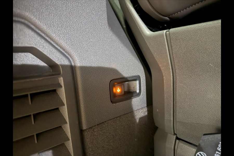 Volkswagen Multivan 1.4 eHybrid BULLI ADAPTIVE-ONDERSTEL/STOELMASSAGE+VENTILATIE/LEDER/H-KARDON/H-UP/DAB/TREKH/CARPLAY///