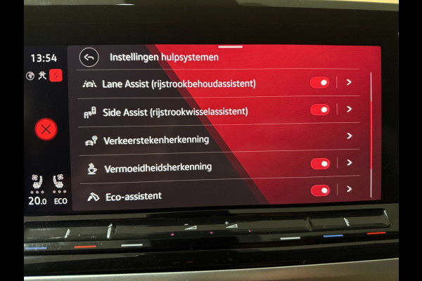 Volkswagen Multivan 1.4 eHybrid BULLI ADAPTIVE-ONDERSTEL/STOELMASSAGE+VENTILATIE/LEDER/H-KARDON/H-UP/DAB/TREKH/CARPLAY///