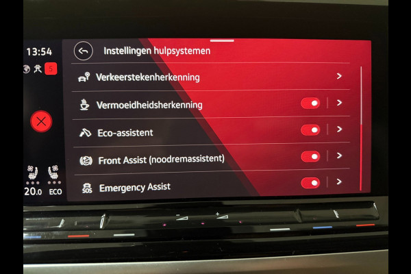 Volkswagen Multivan 1.4 eHybrid BULLI ADAPTIVE-ONDERSTEL/STOELMASSAGE+VENTILATIE/LEDER/H-KARDON/H-UP/DAB/TREKH/CARPLAY///