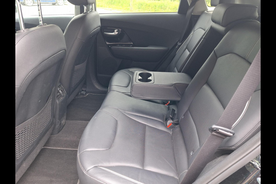 Kia e-Niro ExecutiveLine 64 kWh | SOH: nnb | Leder | 3 Fase | Warmtepomp | Blindspot | Adaptive Cc | Camera |
