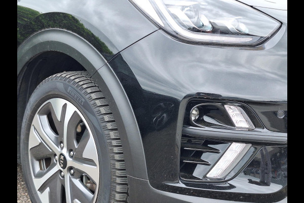 Kia e-Niro ExecutiveLine 64 kWh | SOH: nnb | Leder | 3 Fase | Warmtepomp | Blindspot | Adaptive Cc | Camera |