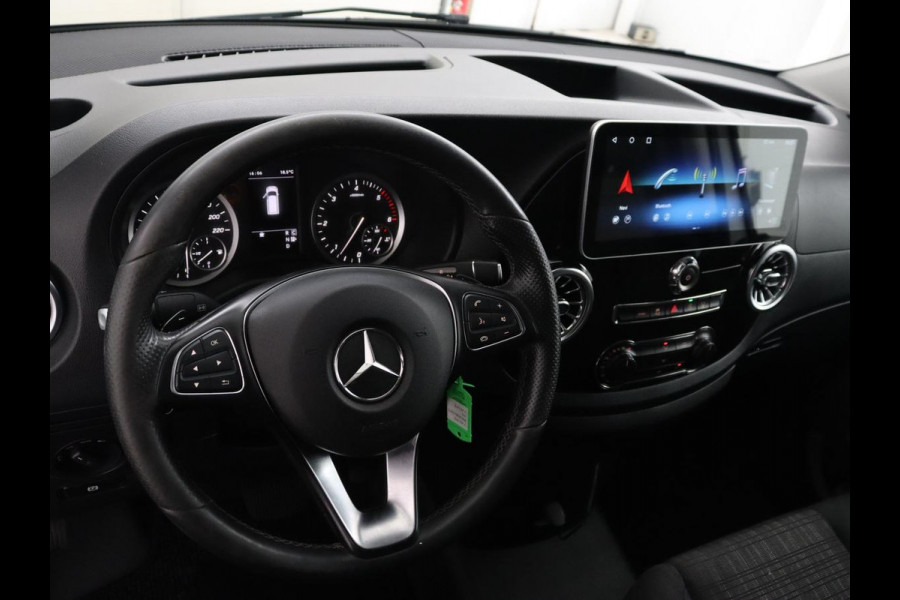 Mercedes-Benz Vito 114 CDI Extra Lang | Oprijplaat | Trekhaak | Camera | Stoelverwarming | 19'' | Cruise control | Bluetooth | Airco | 3-Persoons