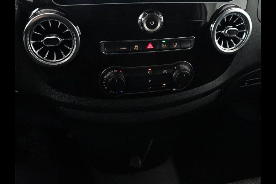 Mercedes-Benz Vito 114 CDI Extra Lang | Oprijplaat | Trekhaak | Camera | Stoelverwarming | 19'' | Cruise control | Bluetooth | Airco | 3-Persoons