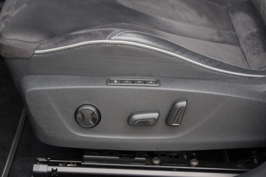 Škoda ENYAQ iV 60 Sportline 180 PK, 90% SOH, Panoramadak, Adap. Cruise Control, Stoelverwarming, Camera