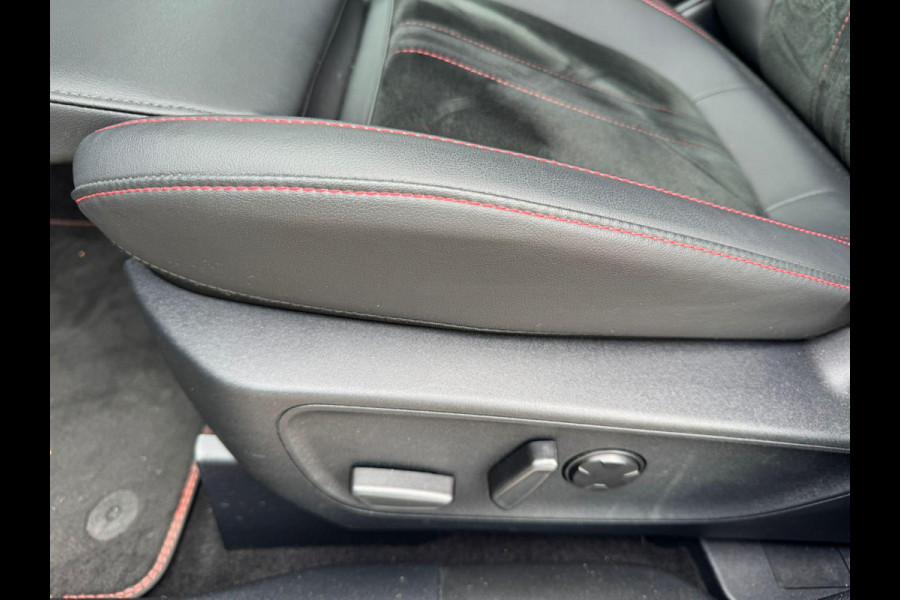 Ford Kuga 2.5 PHEV ST-Line X 243pk | Winterpack | Driver Assistance Pack | AGR-Stoelen | Orig. NL auto
