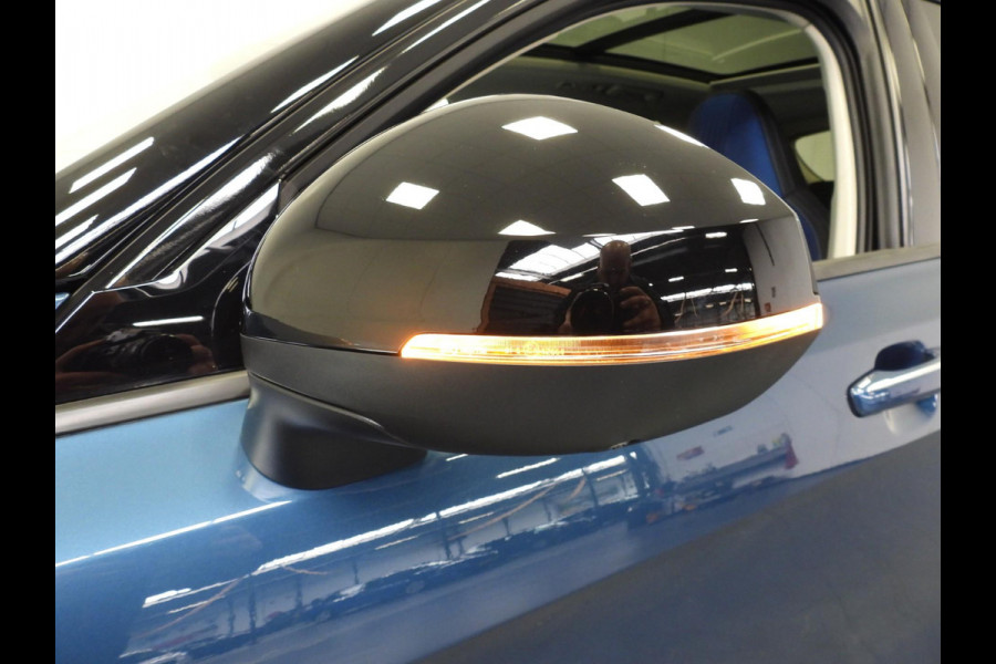 Lynk & Co 01 1.5 PHEV BlackEdition NAVI/360CAM/SCHUIFDAK/LED/20"LMV!