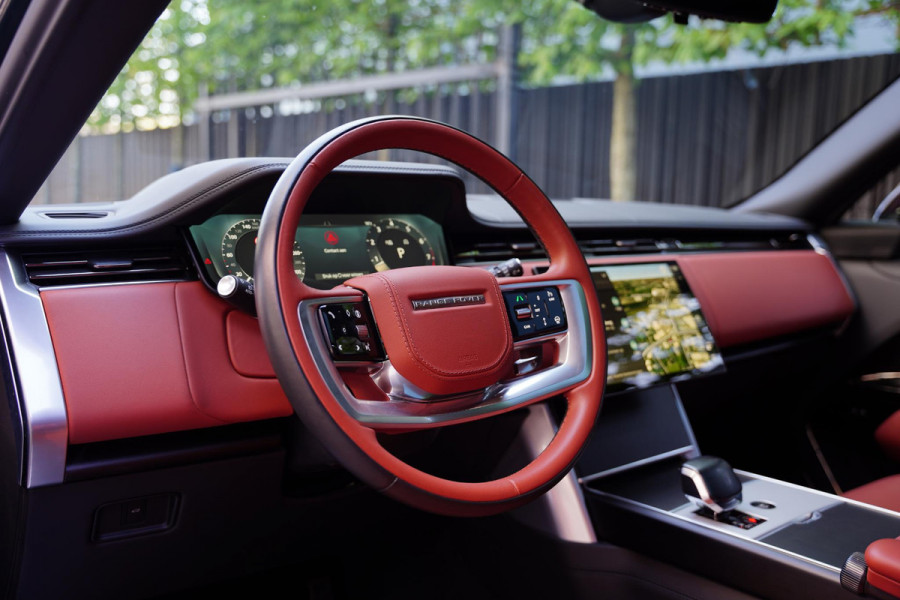 Land Rover Range Rover P 615 SV / Two-Tone Interieur / NL-Auto / BTW