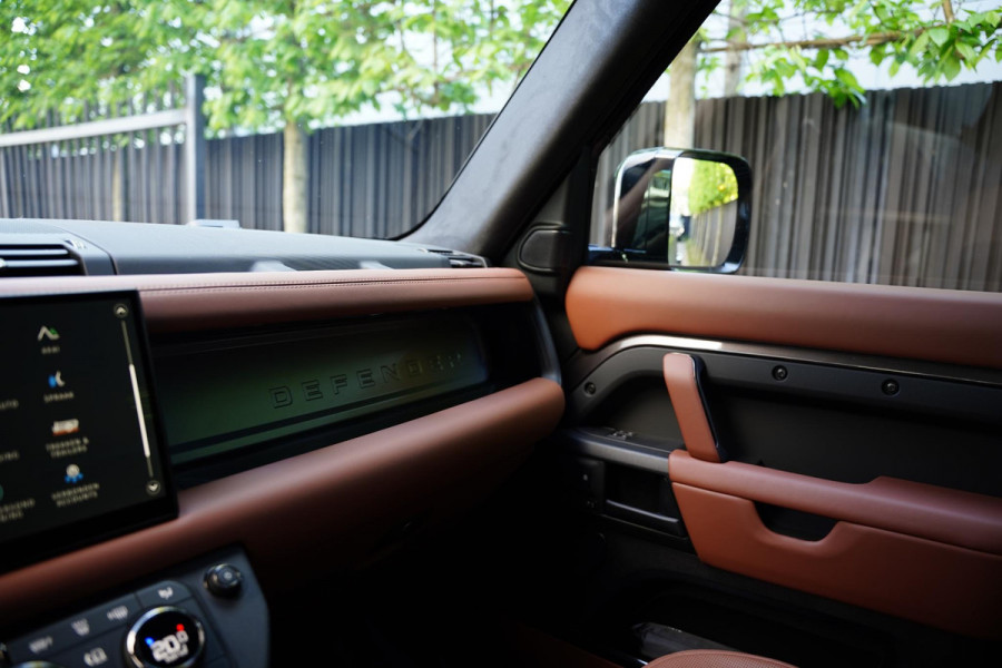 Land Rover Defender 110 P 635 Octa Edition One