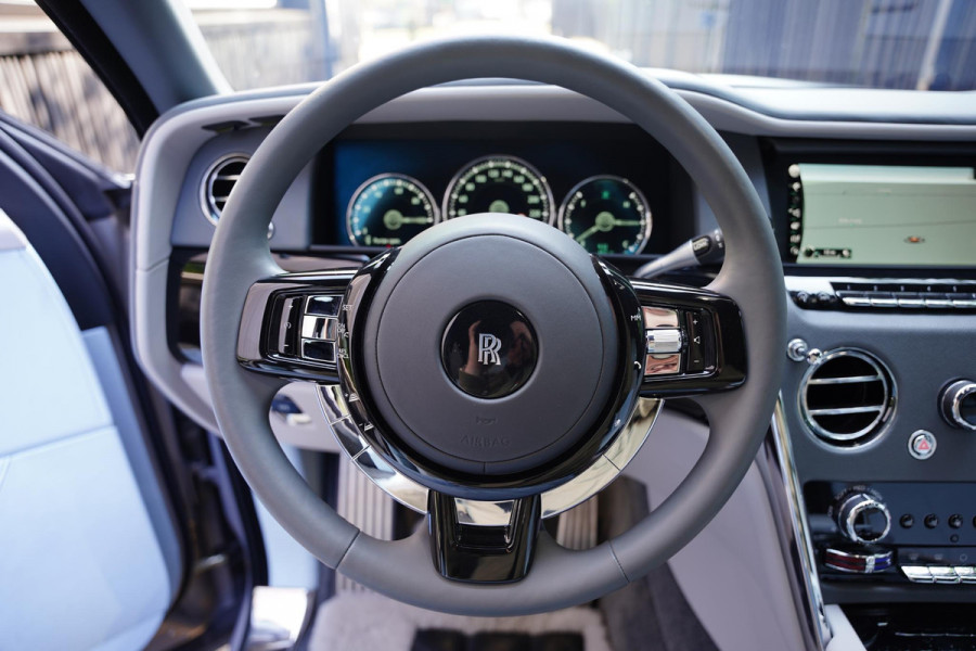 Rolls-Royce Cullinan 6.75 V12 / Bespoke Audio / Starlight / Twin-Coachline