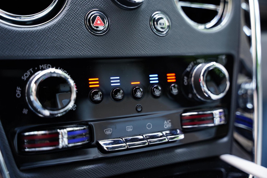 Rolls-Royce Cullinan 6.75 V12 / Bespoke Audio / Starlight / Twin-Coachline