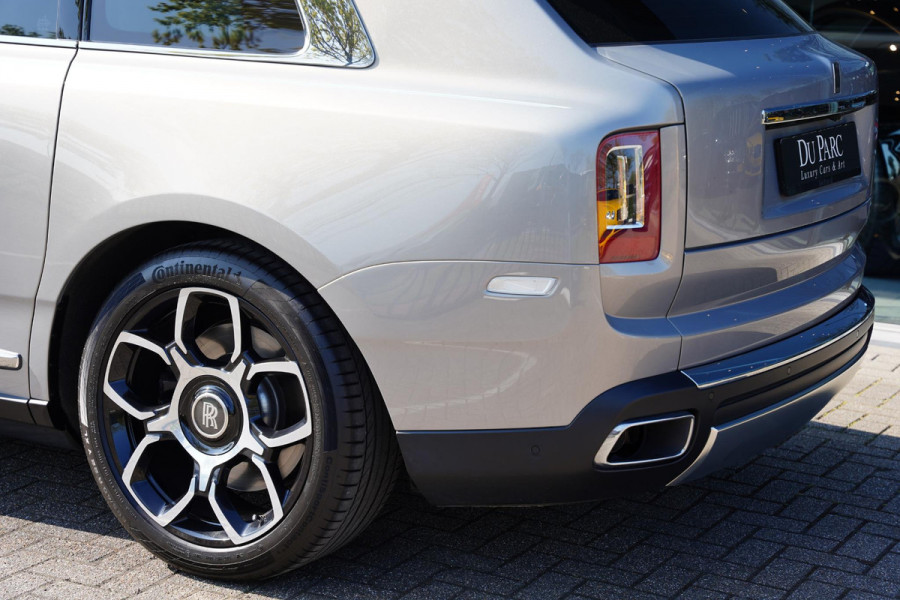 Rolls-Royce Cullinan 6.75 V12 / Bespoke Audio / Starlight / Twin-Coachline