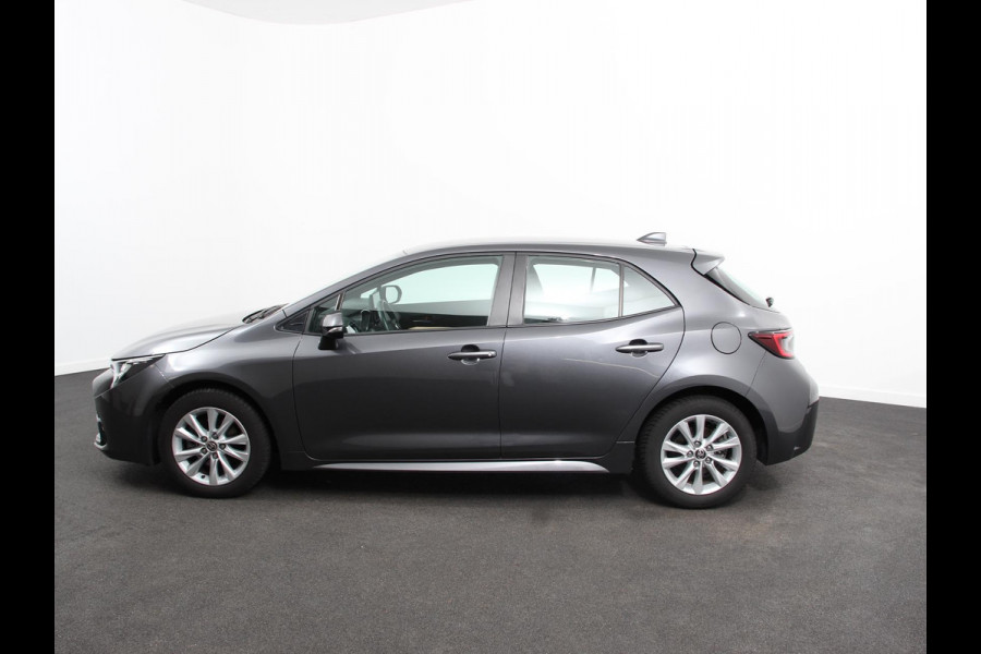 Toyota Corolla Hybrid 140pk Automaat Active Navigatie Apple Carplay/Android Auto Climate Control Cruise Control 17"Lichtmetalen velgen
