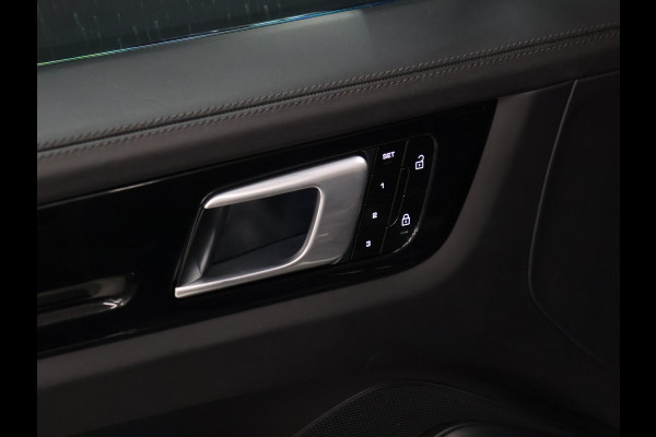 Porsche Cayenne 3.0 E-Hybrid TechArt [SCHUIFKANTELDAK, LUCHTVERING, SPORT CHRONO, APPLE CARPLAY, MEMORY SEATS, BOSE SOUND, KLEPPENSYSTEEM, SPORT DESIGN, PDLS+, STOELVERWARMING, CAMERA, CRUISE, CLIMATE, NIEUWSTAAT]