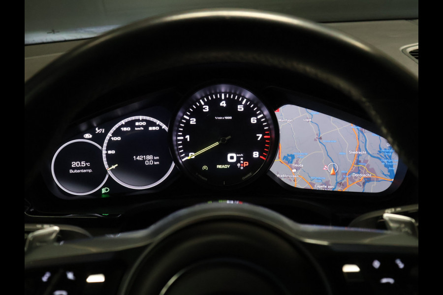 Porsche Cayenne 3.0 E-Hybrid TechArt [SCHUIFKANTELDAK, LUCHTVERING, SPORT CHRONO, APPLE CARPLAY, MEMORY SEATS, BOSE SOUND, KLEPPENSYSTEEM, SPORT DESIGN, PDLS+, STOELVERWARMING, CAMERA, CRUISE, CLIMATE, NIEUWSTAAT]