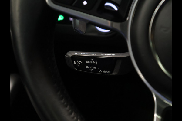 Porsche Cayenne 3.0 E-Hybrid TechArt [SCHUIFKANTELDAK, LUCHTVERING, SPORT CHRONO, APPLE CARPLAY, MEMORY SEATS, BOSE SOUND, KLEPPENSYSTEEM, SPORT DESIGN, PDLS+, STOELVERWARMING, CAMERA, CRUISE, CLIMATE, NIEUWSTAAT]