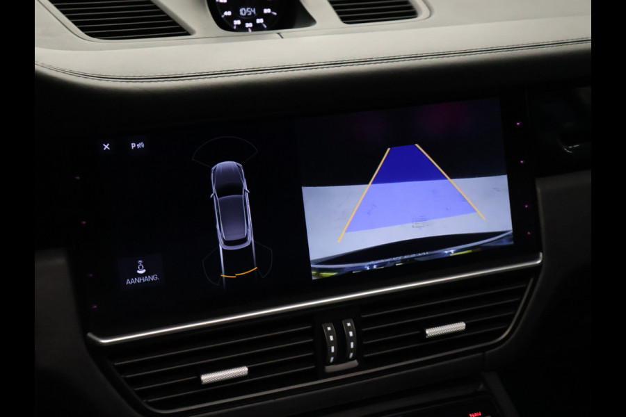 Porsche Cayenne 3.0 E-Hybrid TechArt [SCHUIFKANTELDAK, LUCHTVERING, SPORT CHRONO, APPLE CARPLAY, MEMORY SEATS, BOSE SOUND, KLEPPENSYSTEEM, SPORT DESIGN, PDLS+, STOELVERWARMING, CAMERA, CRUISE, CLIMATE, NIEUWSTAAT]