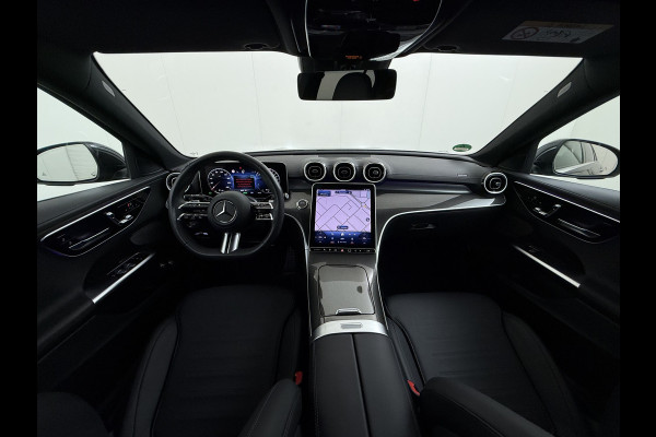 Mercedes-Benz C-Klasse 300e AMG // Trekhaak // Memory // 360 Camera // Keyless // Digital Light // Privacy Glass // Carplay