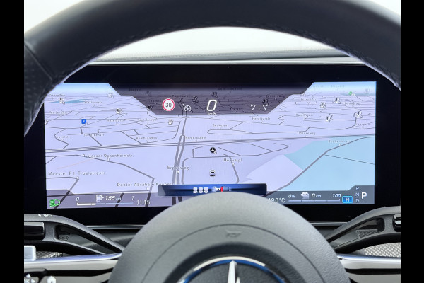Mercedes-Benz C-Klasse 300e AMG // Trekhaak // Memory // 360 Camera // Keyless // Digital Light // Privacy Glass // Carplay