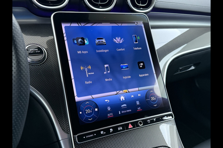 Mercedes-Benz C-Klasse 300e AMG // Trekhaak // Memory // 360 Camera // Keyless // Digital Light // Privacy Glass // Carplay