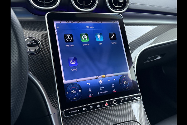 Mercedes-Benz C-Klasse 300e AMG // Trekhaak // Memory // 360 Camera // Keyless // Digital Light // Privacy Glass // Carplay