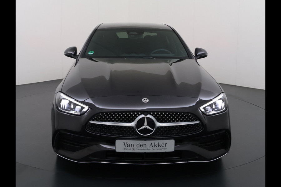 Mercedes-Benz C-Klasse 300e AMG // Trekhaak // Memory // 360 Camera // Keyless // Digital Light // Privacy Glass // Carplay