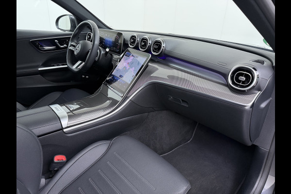 Mercedes-Benz C-Klasse 300e AMG // Trekhaak // Memory // 360 Camera // Keyless // Digital Light // Privacy Glass // Carplay