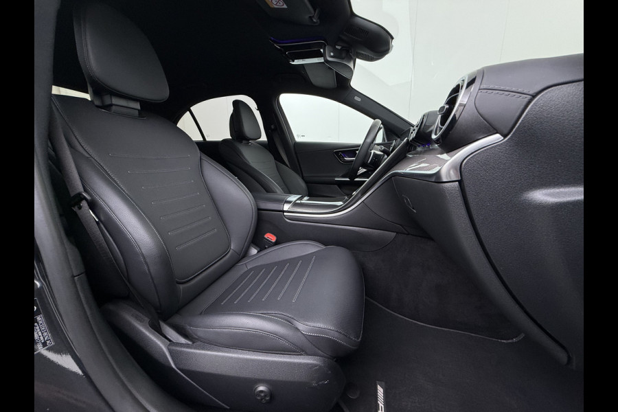 Mercedes-Benz C-Klasse 300e AMG // Trekhaak // Memory // 360 Camera // Keyless // Digital Light // Privacy Glass // Carplay
