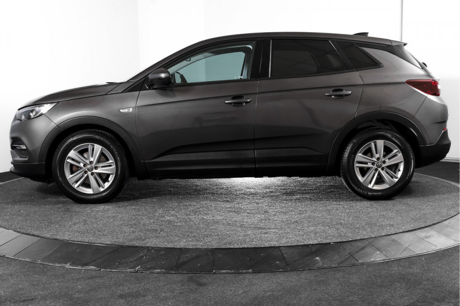 Opel Grandland X 1.2 Turbo Online Edition 131 PK - Org. NL. | Cruise | PDC | NAV + App. Connect | ECC | Afn. Trekhaak | LM 17" |