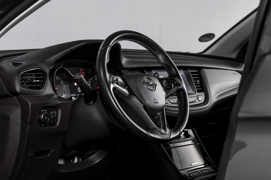 Opel Grandland X 1.2 Turbo Online Edition 131 PK - Org. NL. | Cruise | PDC | NAV + App. Connect | ECC | Afn. Trekhaak | LM 17" |