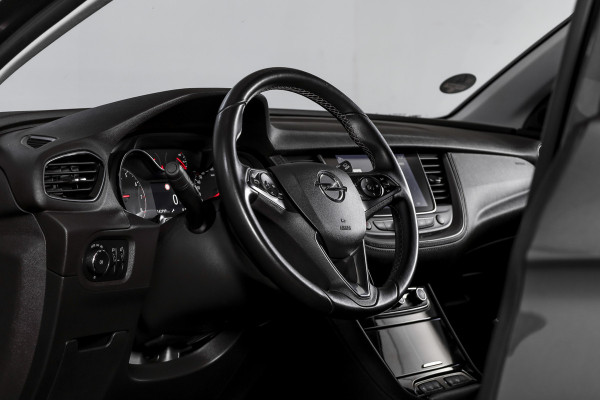 Opel Grandland X 1.2 Turbo Online Edition 131 PK - Org. NL. | Cruise | PDC | NAV + App. Connect | ECC | Afn. Trekhaak | LM 17" |