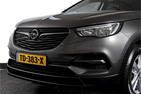 Opel Grandland X 1.2 Turbo Online Edition 131 PK - Org. NL. | Cruise | PDC | NAV + App. Connect | ECC | Afn. Trekhaak | LM 17" |