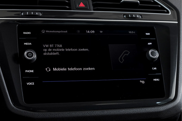 Volkswagen Tiguan 1.5 TSI ACT 150 PK Comfortline Business | Adapt. Cruise | PDC | Camera | NAV + App. Connect | ECC | Trekhaak | LM 17" |