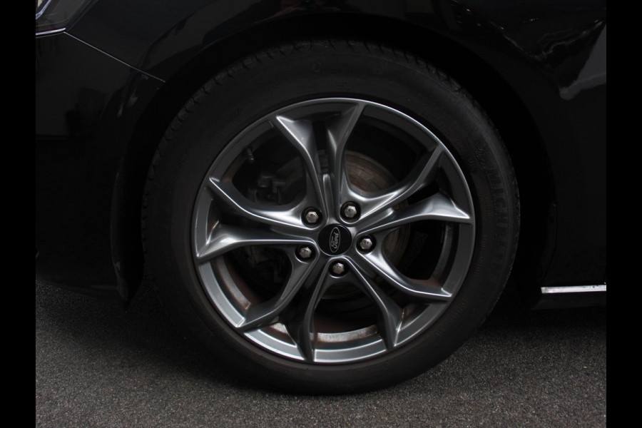 Ford Focus 1.0 EcoBoost Hybrid ST Line Business Navigatie Cruise Control Privacy Glass Parkeer sensoren