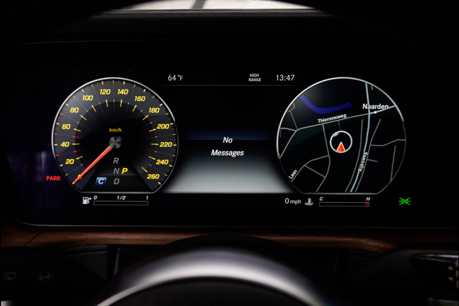 Mercedes-Benz G-Klasse BRABUS 800 Massage Burmester PTS 360° Camera Leer Navi Stoelventilatie Stoelverwarming voor en achter Climate voor & achter Memory seats Distronic Plus Elektr. bedienb. schuif-/ kanteldak PTS LM velgen