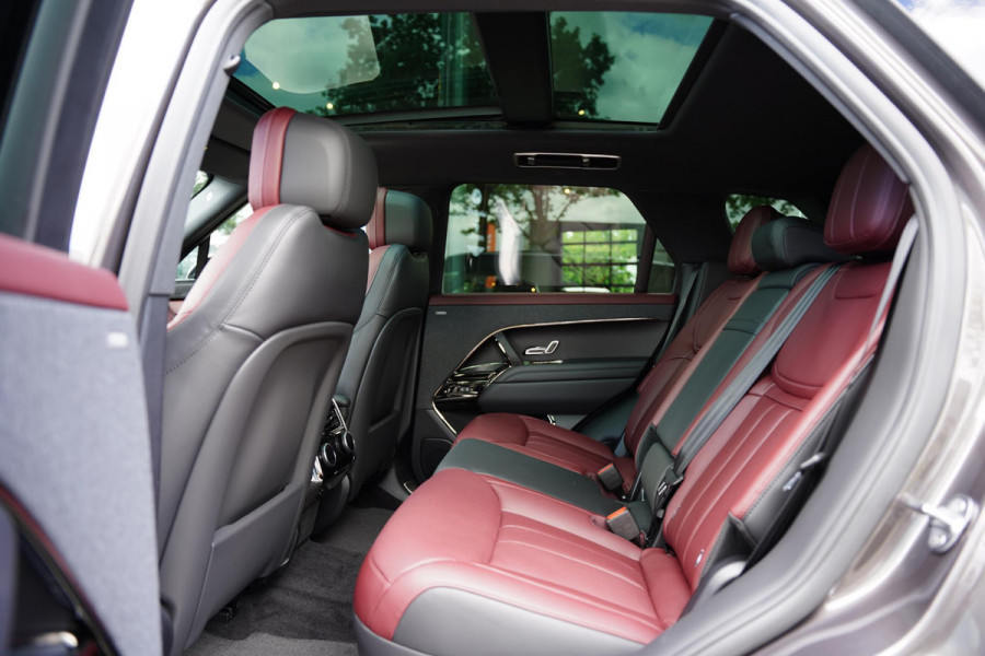 Land Rover Range Rover Sport P460e Dynamic HSE / Deep Garnet / Panoramadak / Elek. Trekhaak