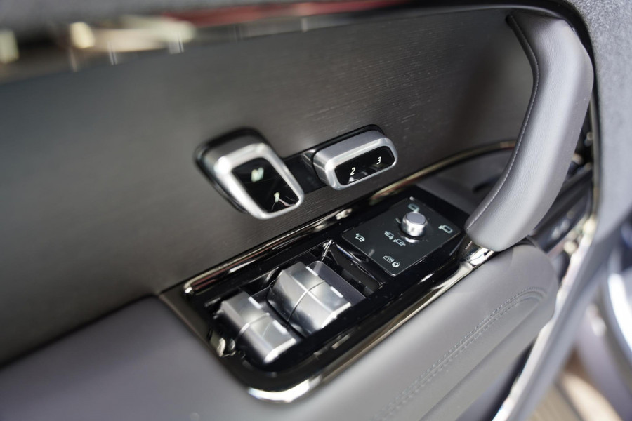 Land Rover Range Rover Sport P460e Dynamic HSE / Deep Garnet / Panoramadak / Elek. Trekhaak