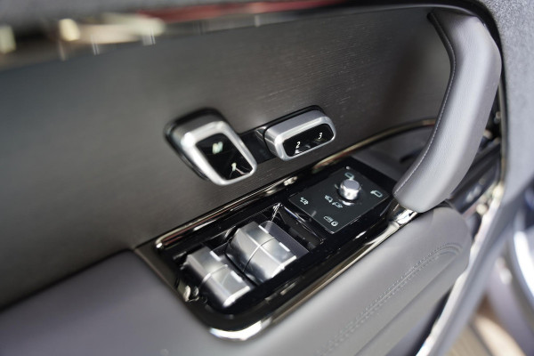 Land Rover Range Rover Sport P460e Dynamic HSE / Deep Garnet / Panoramadak / Elek. Trekhaak