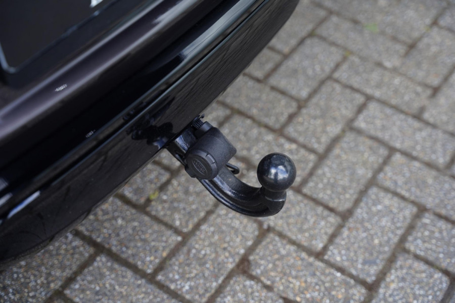Land Rover Range Rover Sport P460e Dynamic HSE / Deep Garnet / Panoramadak / Elek. Trekhaak