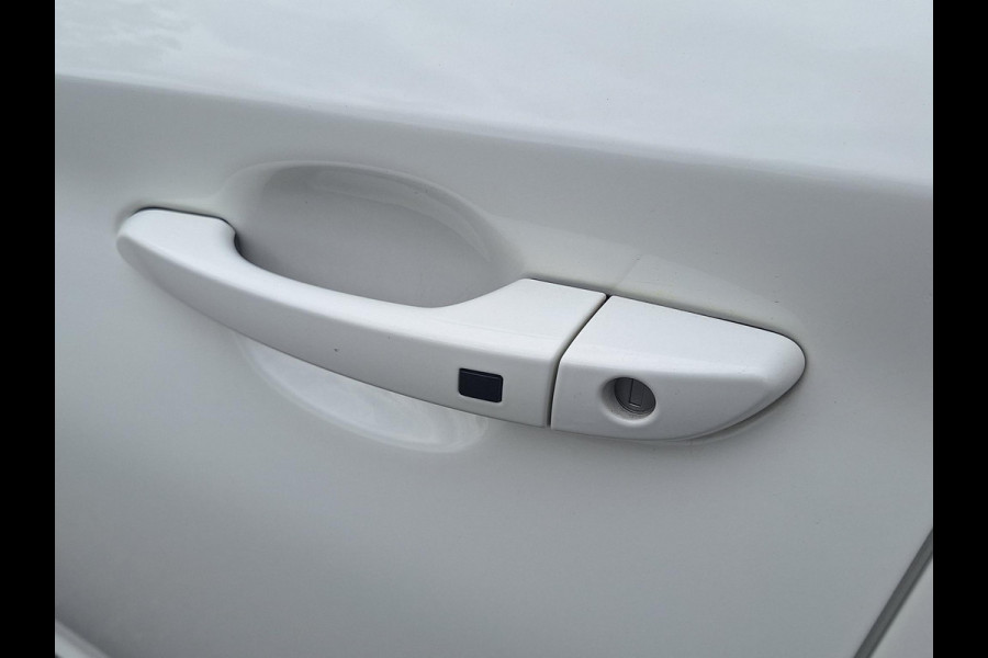 Hyundai Kona EV Premium 64 kWh | SOH: nnb | Warmtepomp | Lage km-stand | Leder | HUD | Blindspot | Full LED |