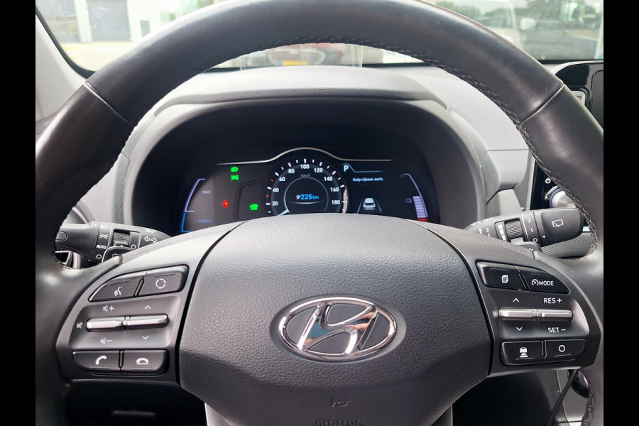 Hyundai Kona EV Premium 64 kWh | SOH: nnb | Warmtepomp | Lage km-stand | Leder | HUD | Blindspot | Full LED |