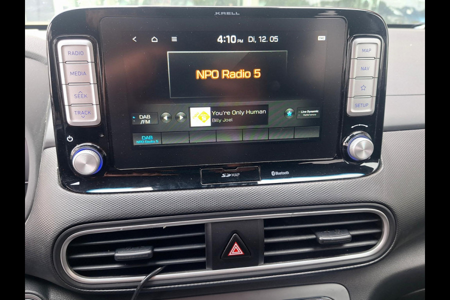 Hyundai Kona EV Premium 64 kWh | SOH: nnb | Warmtepomp | Lage km-stand | Leder | HUD | Blindspot | Full LED |