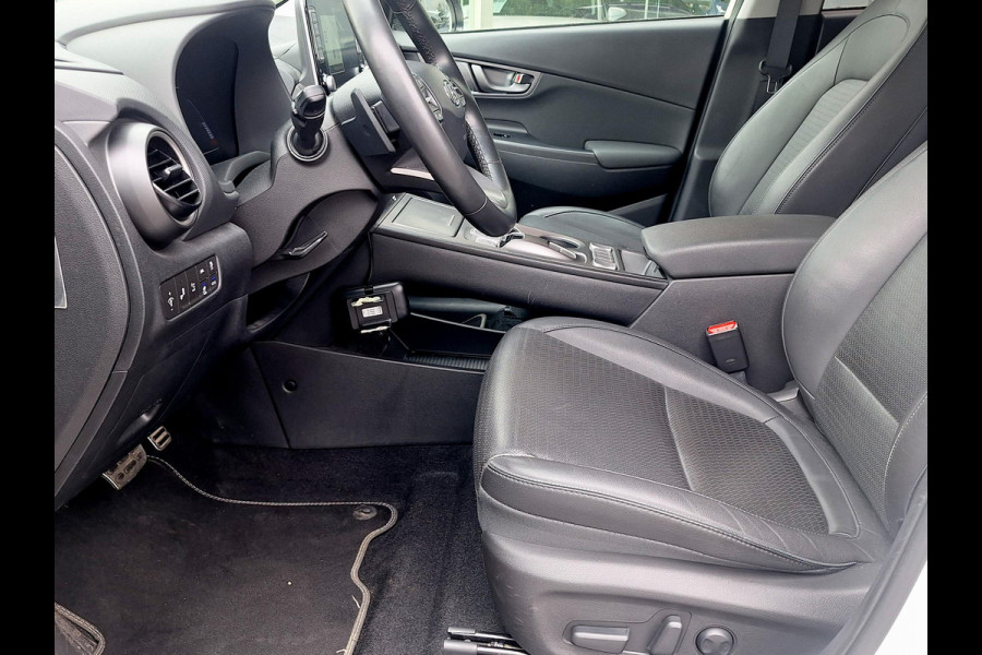 Hyundai Kona EV Premium 64 kWh | SOH: nnb | Warmtepomp | Lage km-stand | Leder | HUD | Blindspot | Full LED |