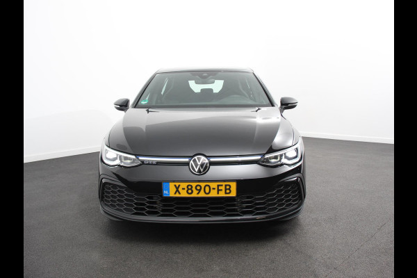 Volkswagen Golf 1.4 eHybrid GTE Automaat Climate Control Adaptieve Cruise Control Digitale Cockpit Sfeerverlichting Stuurwielverwarming Navigatie Apple Carplay/Android Stoelverwarming Achteruitkijk camera